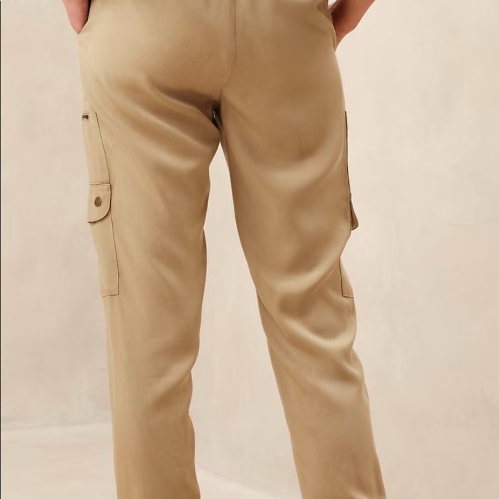 Banana republic tencel cargo joggers